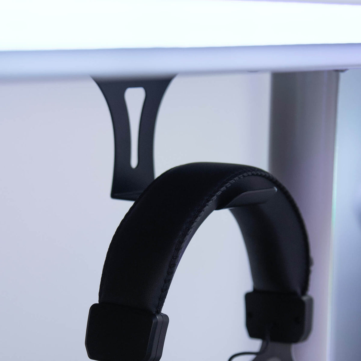 Arozzi Europe Headset Hanger—a sleek accessory for any gaming setup.
