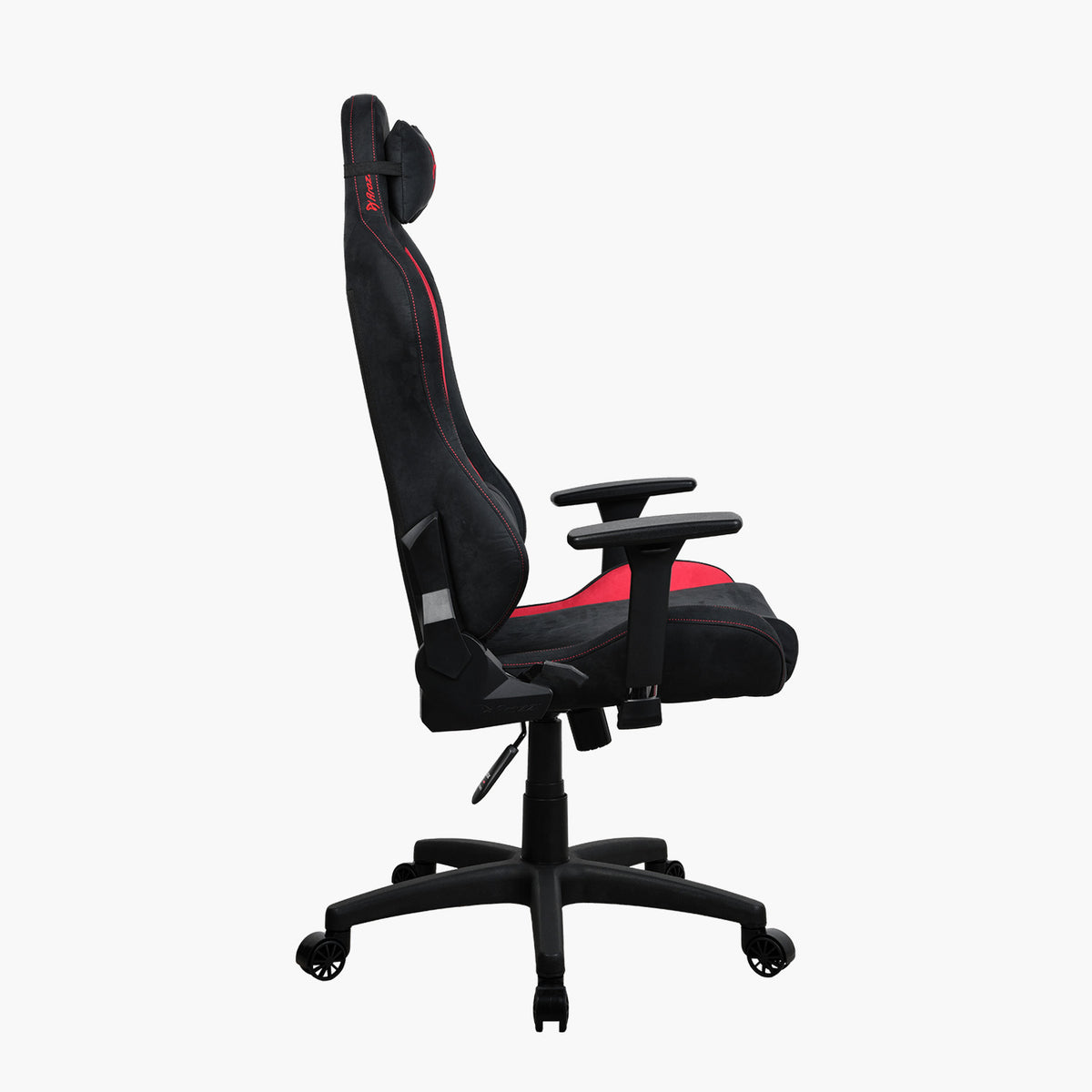 Arozzi Europe Torretta Supersoft chair, black/red, with headrest, armrests & wheels.