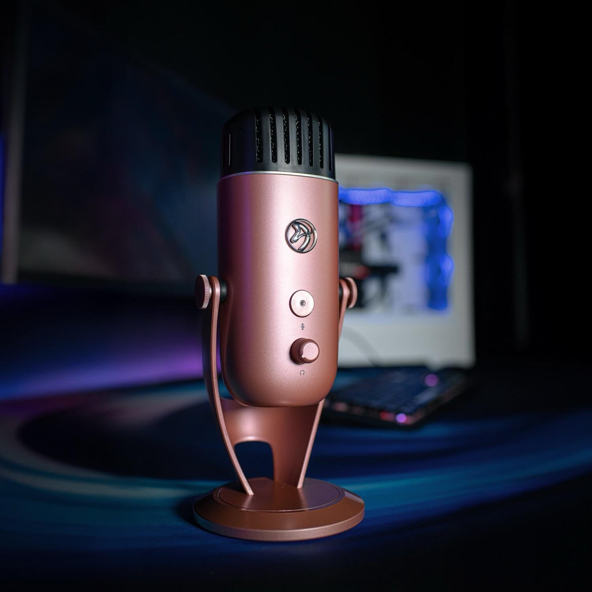 Arozzi Europe Colonna Microphone in rose gold—ideal for streaming and studio-quality sound.