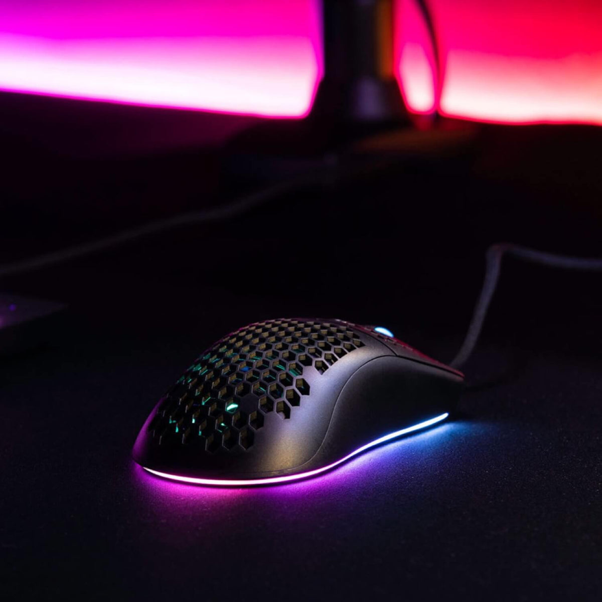 Arozzi Europe Favo Ultra Light Gaming Mouse features a Pixart 3389 sensor, honeycomb, and RGB.